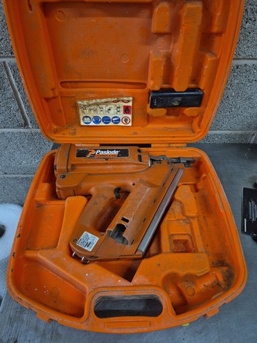 Pistola per unghie impulsi - pistola,
