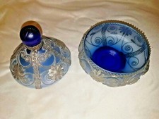 SCATOLA  VETRO SOFFIATO BLU E RICAMI IN ARGENTO. OGGETTO ARTISTICO
