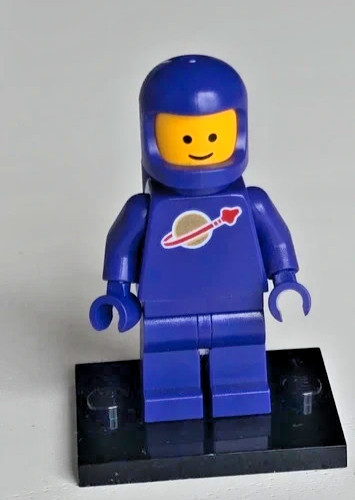Lego classic space minifigure - lego,