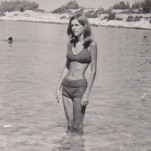Giovane bikini donna piedi - bikini, in