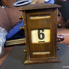 Antico calendario da scrivania