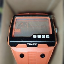 Orologio digitale TIMEX Expedition WS4 arancione usato dal Giappone