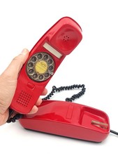 Telefono vintage rosso, anni