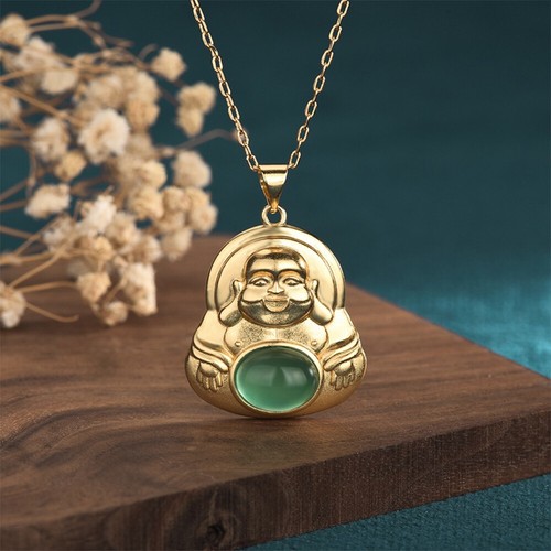 Collana con ciondolo giada