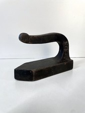 RARO ANTICO FERRO DA STIRO