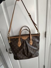 Louis Vuitton Monogram Canvas