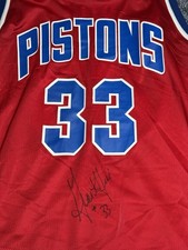 #33 Grant Hill Signed Pistons