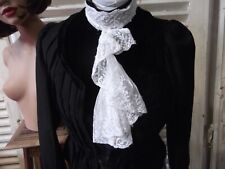 Jabot ancien en dentelle  