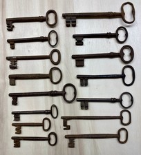 Bel Lotto Di 15 Chiavi Antiche