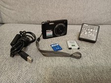 Nikon Coolpix S3100 14 MP Con Alimentatore SD 1 GB Funziona al 100%
