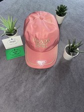 cappello prada