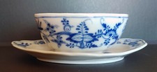 Antica barca salsa cipolla blu Meissen con sottopiatto attaccato