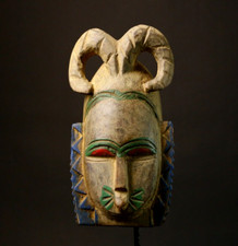 Maschera africana in legno