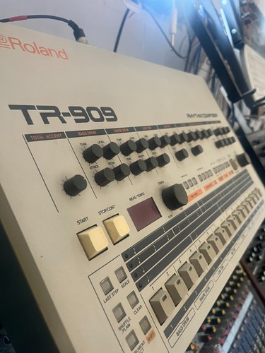 Roland tr909 exellent - roland, in
