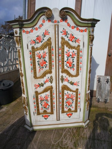 Armadio tirolese dipinto - armadio,