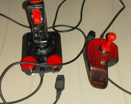 Due joystick vintage anni - , 80