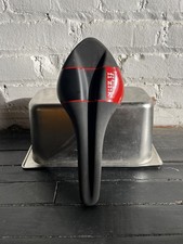 Sella bici da strada Fizik