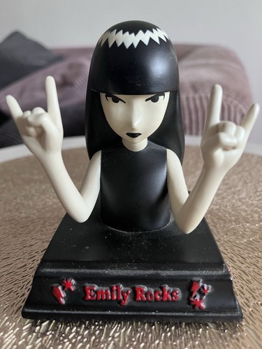 Statua emily strana - la,
