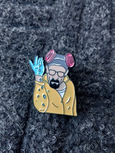 Spilla cappello bavero smalto