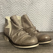 Stivaletti larghi Paola