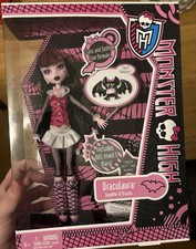 Monster High Draculaura prima