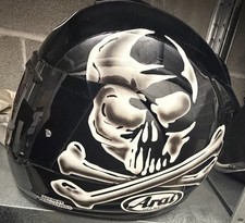 Casco Arai Chaser Jolly Roger