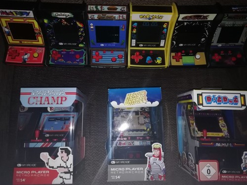 Retro arcade machine pacman - 10,