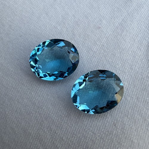 Coppia topazi blu svizzeri - di,
