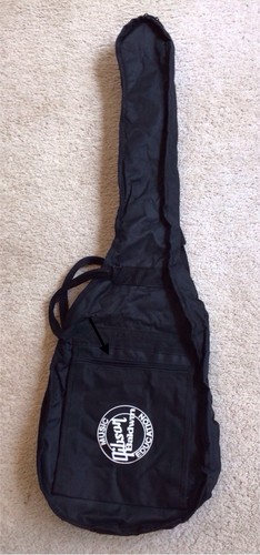 Chitarra elettrica nera