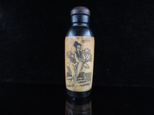 Vecchia bottiglia da tabacco