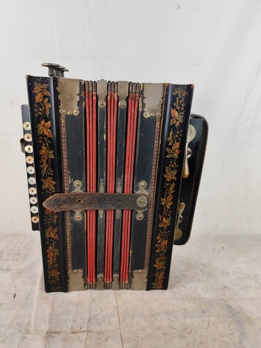 Antica fisarmonica organetto