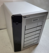 Alloggiamento di archiviazione Promise Technology Pegasus R6 Thunderbolt RAID 6 alloggiamenti con caddie