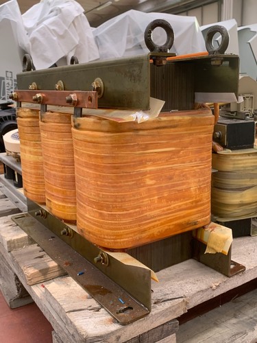 Trasformatore trifase vertola - trifase,