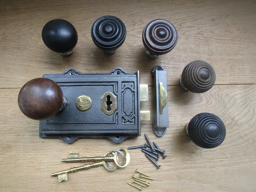 Set pomello bordo - , legno