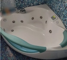 vasca idromassaggio angolare