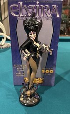 Statua elettrica Tiki ELVIRA