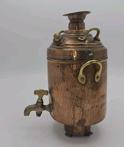 Antica pentola bollente acqua - pentola,