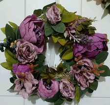 GHIRLANDA FUORIPORTA IN RATTAN   Con Peonie Viola  Fiori Artificiali 