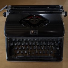 Macchina da scrivere manuale Royal Classic (nera) necessita di lavoro qualche leggero danno