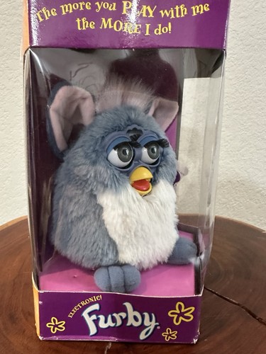 Elephant furby 1998 - elephant, modello