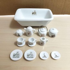Raro set di utensili da cucina