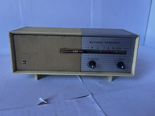 Radio panasonic model 8 - radio,