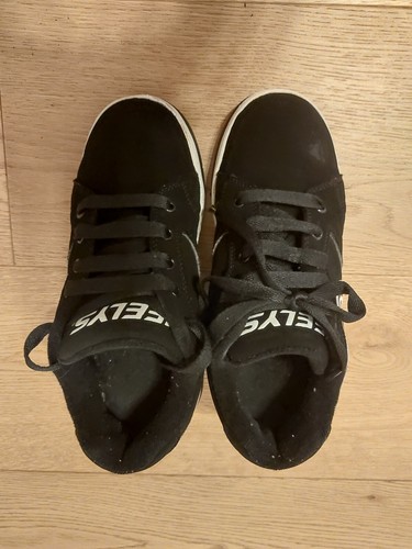 Scarpe con rotelle heelys