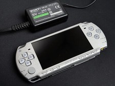 Sony Psp Slim 2004 Silver + 6 Giochi