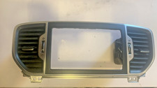 2016 Kia Sportage Mk4 cornice cruscotto  prese d'aria  84740-f14200 graffiato
