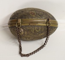 ANTICO UOVO IN  LAMINA DI BRONZO DECORATO porta ditale  1900