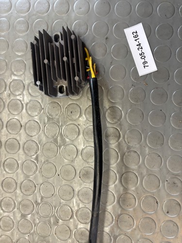 Regolatore tensione - di,
