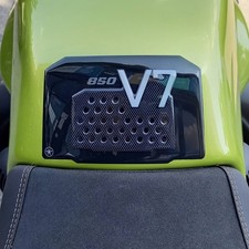 Paraserbatoio Adesivo 3D Protezione compatibile con Moto Guzzi V7 850 Sport 2025