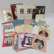 Materiale cartaceo, libretti