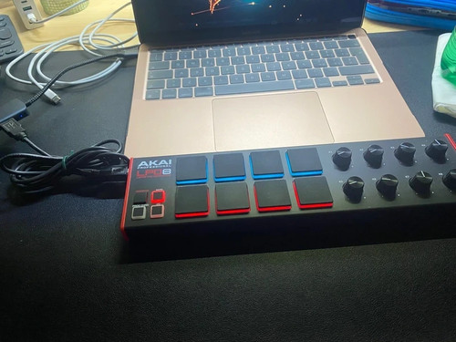 Akai lpd8 mk2 mkii controller - akai,